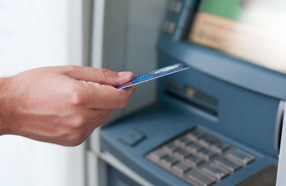 What to Do If an ATM Keeps Your Debit Card: 7 Steps